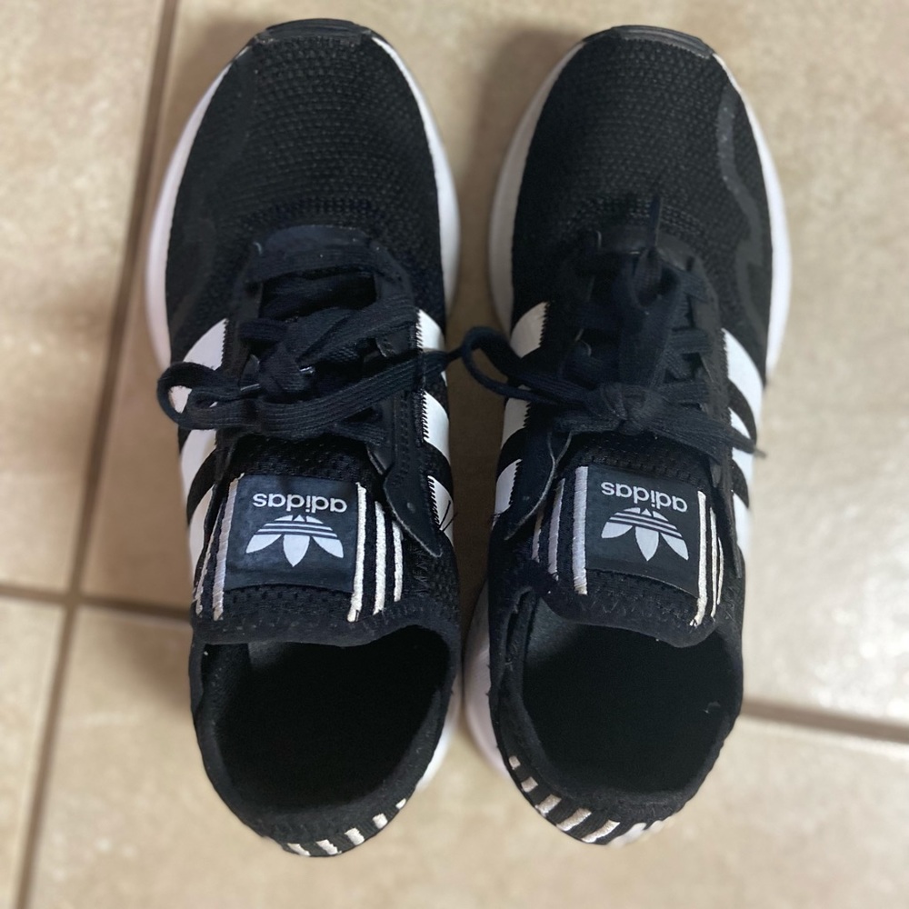 Great Condition Women’s Adidas Swift Run X - image 6